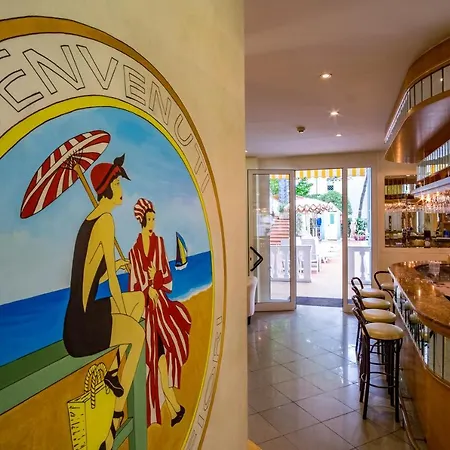 Hotel Dei Fiori - Sul Mare Con Piscina