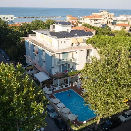 Dei Fiori - Sul Mare Con Piscina Viserbella di Rimini