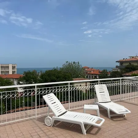 Hotel Dei Fiori - Sul Mare Con Piscina Viserbella di Rimini