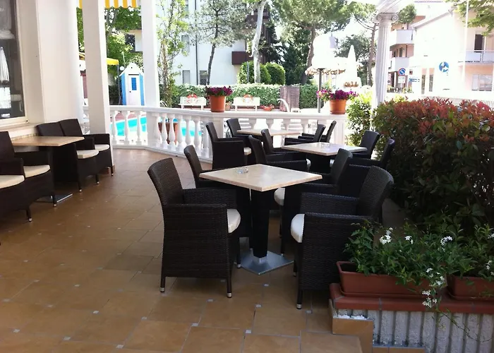 Dei Fiori - Sul Mare Con Piscina Szálloda 3*