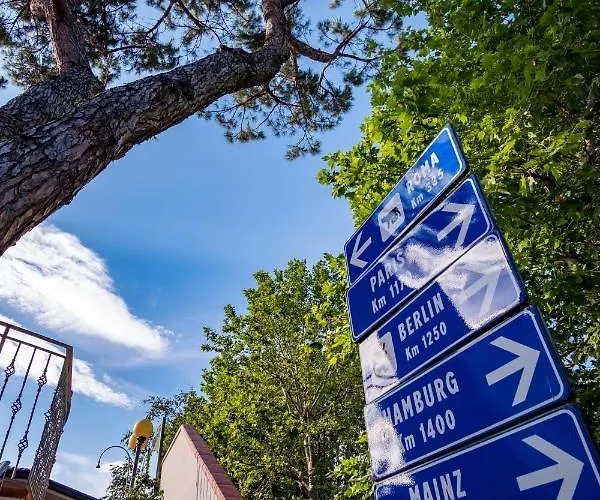 Szálloda Dei Fiori - Sul Mare Con Piscina Viserbella di Rimini