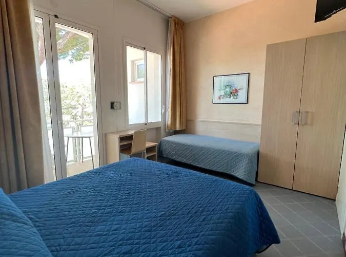 Dei Fiori - Sul Mare Con Piscina 3*