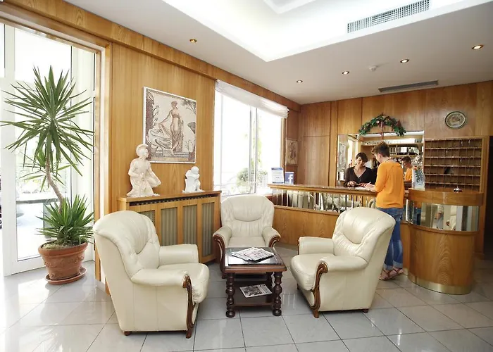 Dei Fiori - Sul Mare Con Piscina 3* Viserbella di Rimini