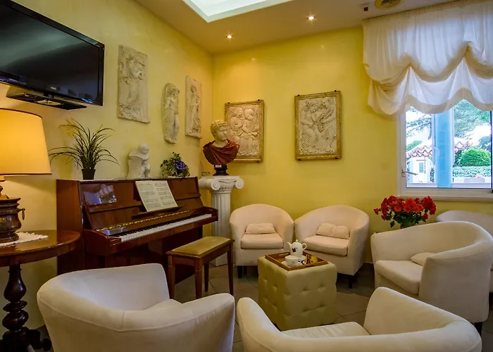 Szálloda Dei Fiori - Sul Mare Con Piscina Viserbella di Rimini