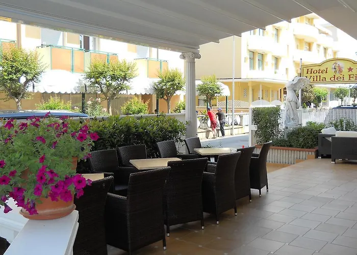 Hotel Dei Fiori - Sul Mare Con Piscina Viserbella di Rimini