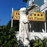 Dei Fiori - Sul Mare Con Piscina Hotel