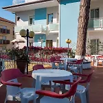 Dei Fiori - Sul Mare Con Piscina Hotel Viserbella di Rimini