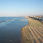 Dei Fiori - Sul Mare Con Piscina 3*