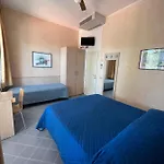 Dei Fiori - Sul Mare Con Piscina Hotel 3*