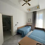 Dei Fiori - Sul Mare Con Piscina Viserbella di Rimini