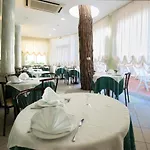 Dei Fiori - Sul Mare Con Piscina Viserbella di Rimini
