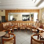 호텔 Dei Fiori - Sul Mare Con Piscina Viserbella di Rimini
