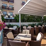 Dei Fiori - Sul Mare Con Piscina 호텔 3*