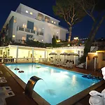 Dei Fiori - Sul Mare Con Piscina 호텔 Viserbella di Rimini