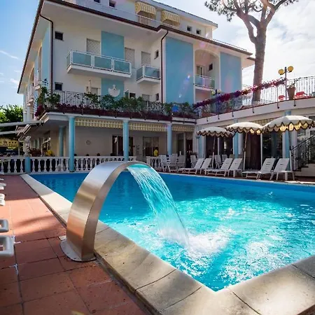 Dei Fiori - Sul Mare Con Piscina Отель