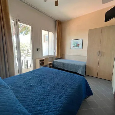 Dei Fiori - Sul Mare Con Piscina 3*