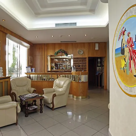 Dei Fiori - Sul Mare Con Piscina Viserbella di Rimini