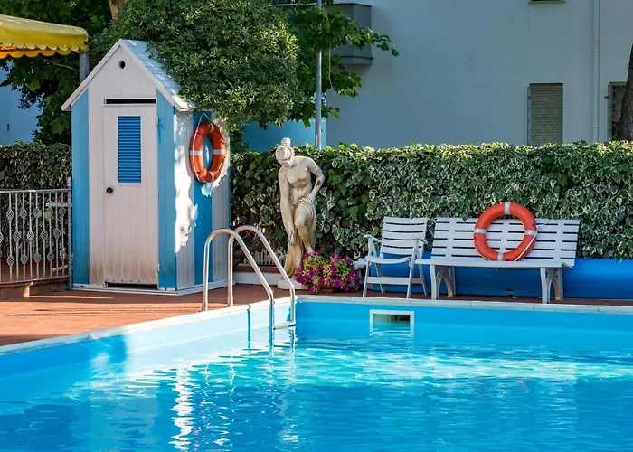 Dei Fiori - Sul Mare Con Piscina 3* Viserbella di Rimini