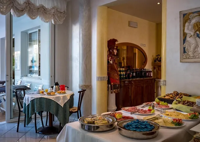 Dei Fiori - Sul Mare Con Piscina Hotel Viserbella di Rimini