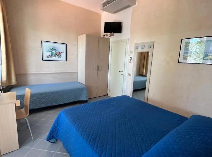 Dei Fiori - Sul Mare Con Piscina Hotel 3*