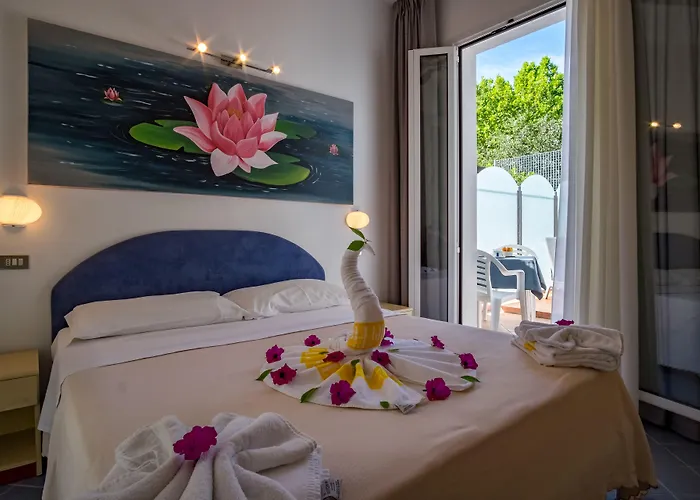 Dei Fiori - Sul Mare Con Piscina Hotel