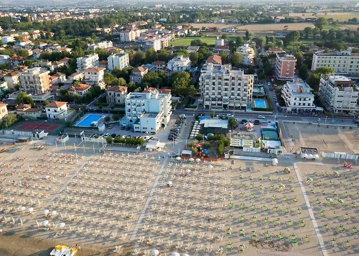 Dei Fiori - Sul Mare Con Piscina Viserbella di Rimini
