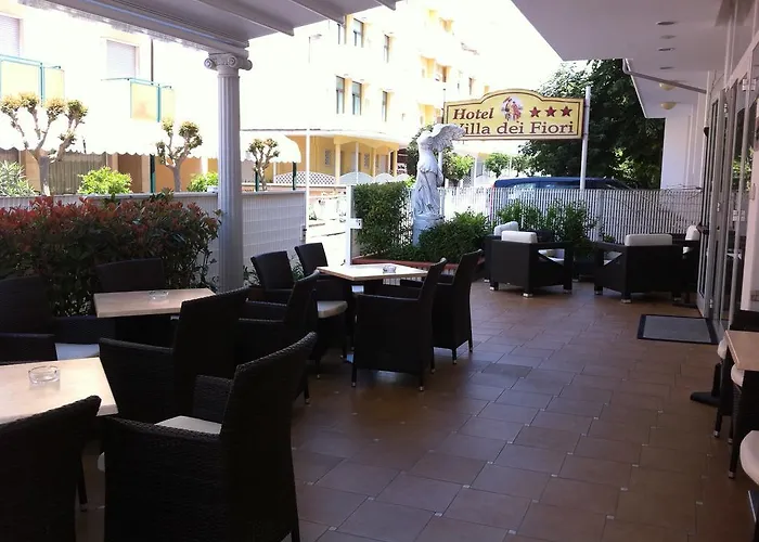 Dei Fiori - Sul Mare Con Piscina Viserbella di Rimini