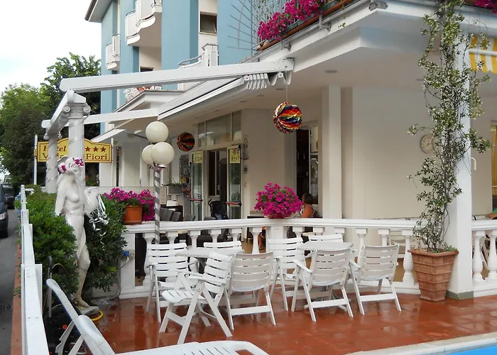 Dei Fiori - Sul Mare Con Piscina Viserbella di Rimini